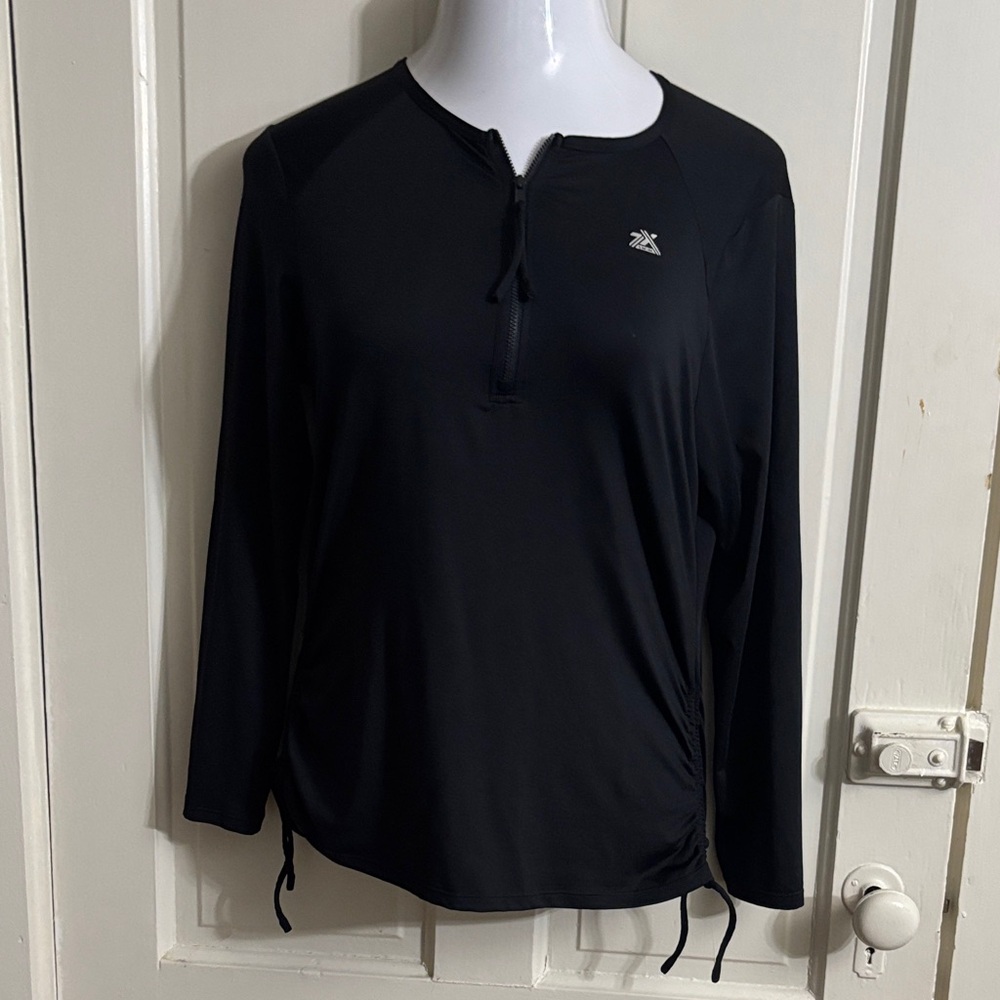 ZeroXposur Black Long Sleeve Top Swim Top Activewear. UPF30+ New w/o tag